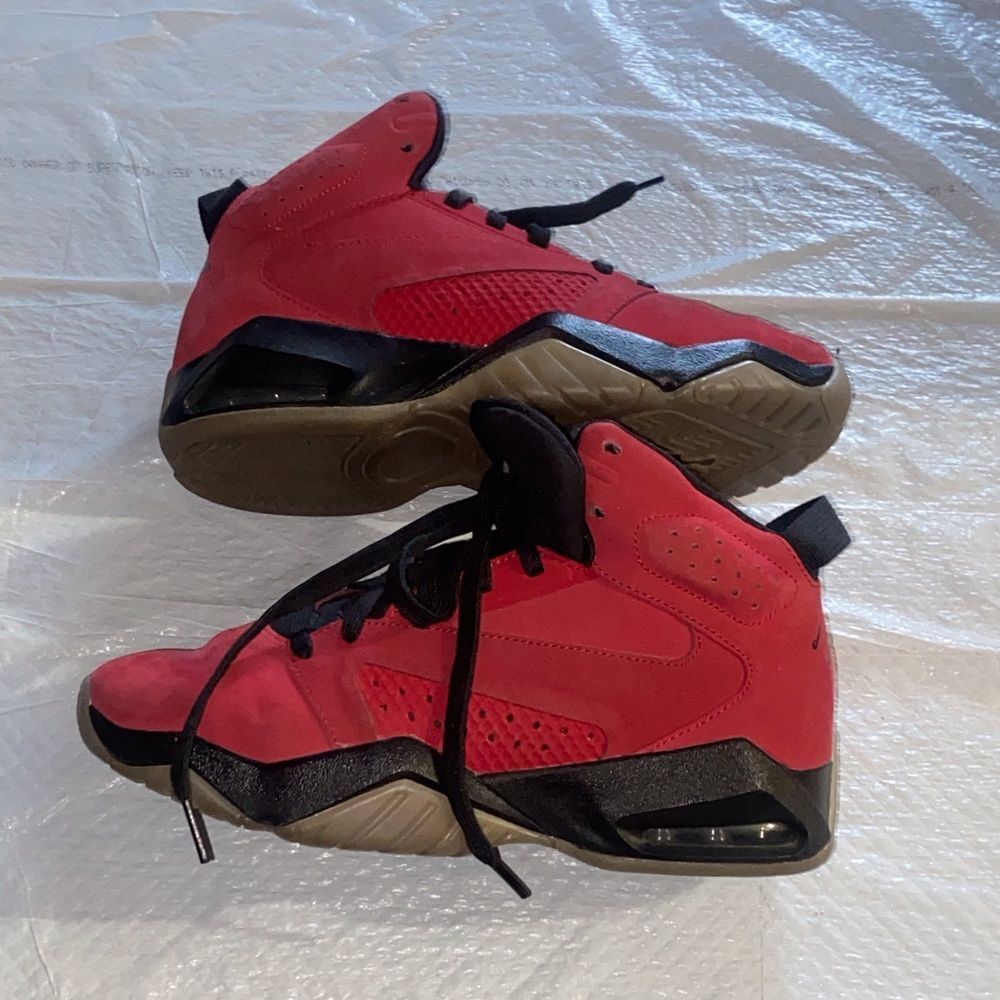 Jordan Air AR6346-601  Kids Red and Black High-Top Athletic Sneakers Size 5Y